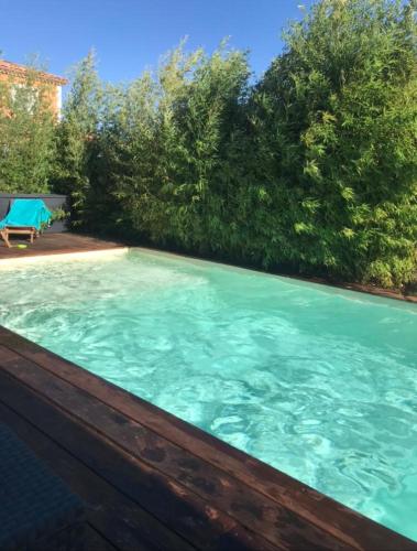 Villa Cosy avec piscine chauffée : Villas proche de Lapalud