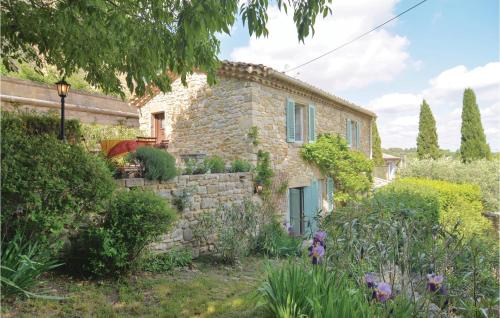 Amazing Home In Castelnau-valence With 2 Bedrooms : Maisons de vacances proche de Saint-Chaptes