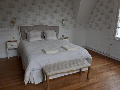 Suite nuptiale : B&B / Chambres d'hotes proche de Ligny-Saint-Flochel