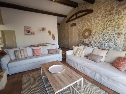 Gîte de charme en Provence avec Jacuzzi privatif : Appartements proche d'Aurons
