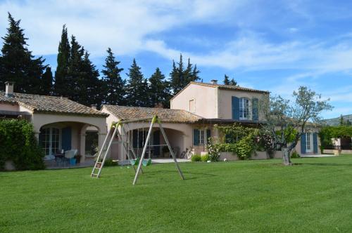 LS2-375 CARABANO Partie de maison avec piscine à partager, 2 personnes, à Cheval Blanc, Luberon, Provence : Maisons de vacances proche de Sénas