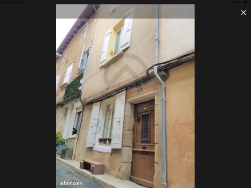 Jolie maison de village à Roquecourbe : Maisons de vacances proche de Burlats