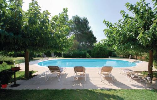 Nice Home In Salernes With 3 Bedrooms, Wifi And Outdoor Swimming Pool : Maisons de vacances proche de Tourtour