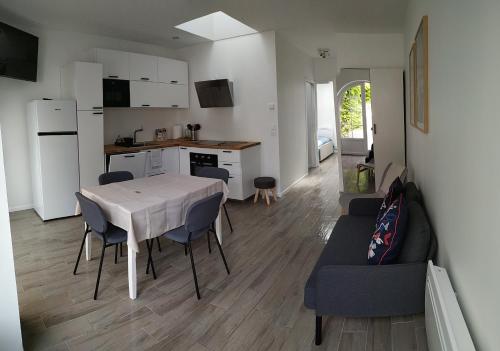 Charmant et lumineux logement, au cœur de Cabourg : Appartements proche de Cabourg
