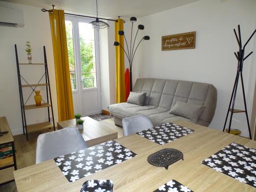 Cadurci 2 - Superbe appartement, climatisé avec balcon- Wifi : Appartements proche de Bétaille