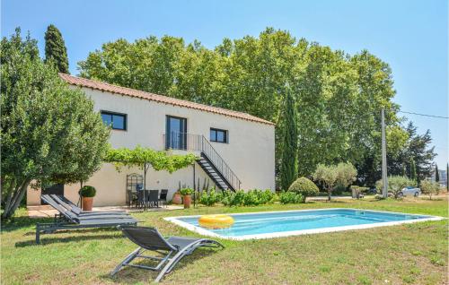Beautiful home in Berre lEtang with 2 Bedrooms, WiFi and Outdoor swimming pool : Maisons de vacances proche de Berre-l'Étang