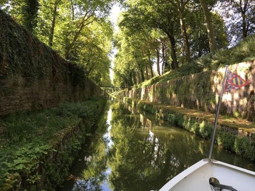 Maison entière aux portes du canal de Bourgogne : Maisons de vacances proche de Saint-Thibault