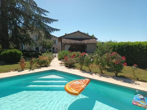 Villa de 2 chambres avec piscine privee terrasse amenagee et wifi a Lisle sur Tarn : Villas proche de Gaillac