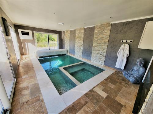 Villa avec piscine chauffée à l'année(Verdon/Golf) : Villas proche de Demandolx