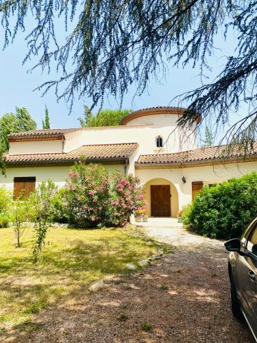 Villa Cosy & Confort dans un Écrin de Verdure : Villas proche de Montégut-Lauragais