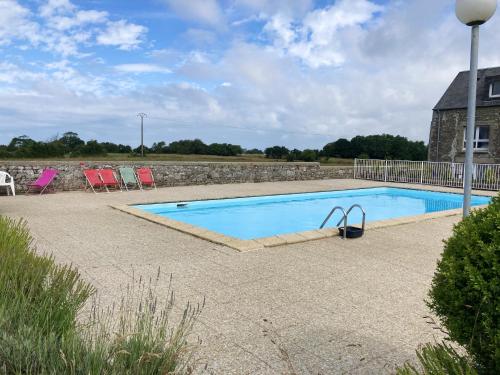 Appartement d'une chambre avec piscine partagee et jardin clos a Montmartin sur Mer a 2 km de la plage : Appartements proche de Hérenguerville