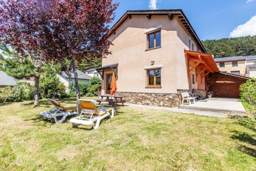 La Granja - Maison avec cheminée, jardin, baby-foot : Maisons de vacances proche de Counozouls
