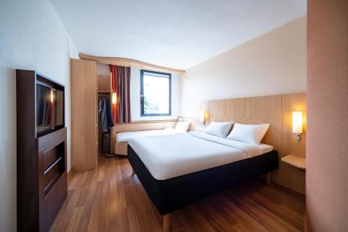 B&B HOTEL Calais Terminal Cité Europe 3 étoiles : Hotels proche de Sangatte