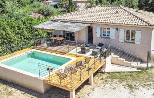 Amazing home in Bordezac with 3 Bedrooms, WiFi and Outdoor swimming pool : Maisons de vacances proche de Chamborigaud