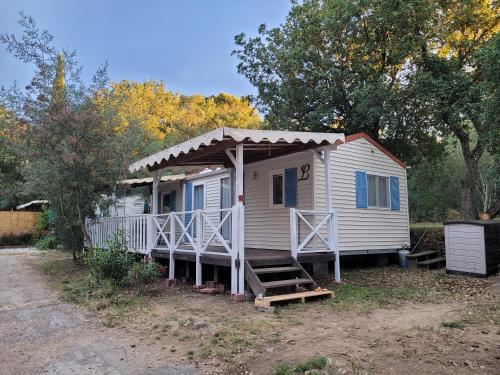 bungalow dans camping familial : Campings proche de Saint-Génis-des-Fontaines