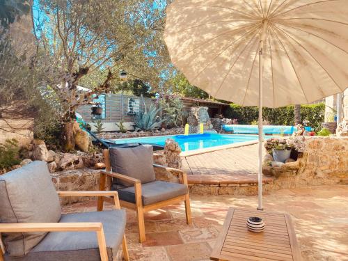 Maison de vacances avec piscine et jacuzzi : Maisons de vacances proche de Rignac