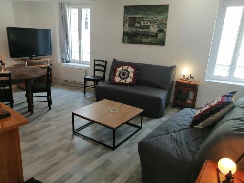 F Logement entier : Appartements proche de Villeneuve-la-Dondagre