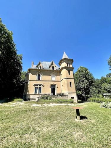 Le Camigné, Château, Vue Pyrénées : Villas proche de Caudebronde