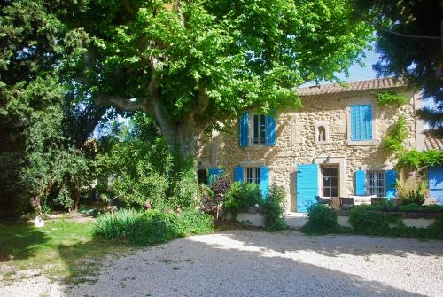 Les Volets Bleus Provence : Maisons de vacances proche de Lamanon