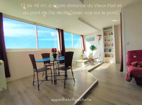 5 appartements indépendants situés à mi-chemin entre le Vieux Port et le Pont de l île de Ré : Appartements proche de La Rochelle