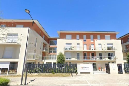 Domitys Le Jardin des Lys : Appart'hotels proche de Saint-Denis-sur-Sarthon