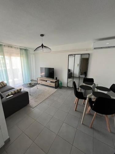 Joli appt 45 m2 avec terrasse : Appartements proche de Marsillargues