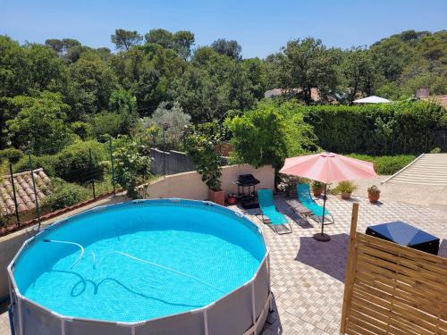 Roquefort les Pins-2 p-piscine-terrasse-prestations : Maisons de vacances proche de Roquefort-les-Pins