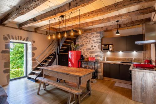 Maison typique des monts du Cantal : Maisons de vacances proche d'Aurillac
