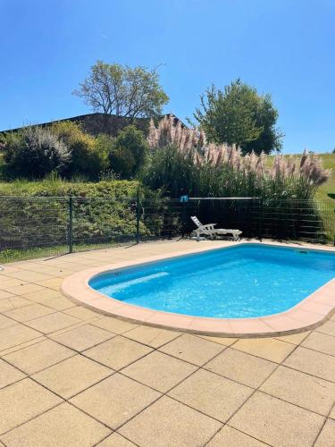 Maison de 3 chambres avec piscine privee et jardin amenage a Tamnies : Maisons de vacances proche de Marquay