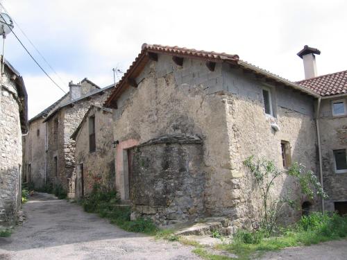 Maison dans hameau au calme : Maisons de vacances proche de L'Hospitalet-du-Larzac