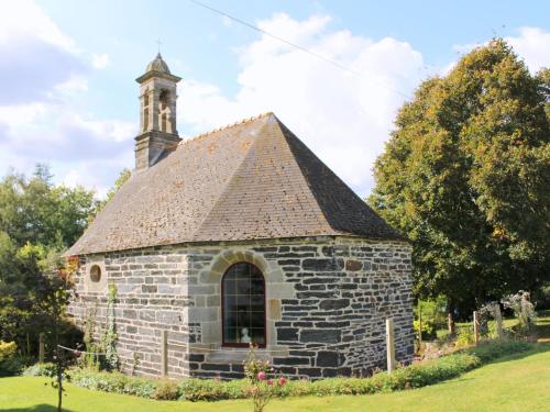 Cottage Chapel, Briec : Maisons de vacances proche de Laz