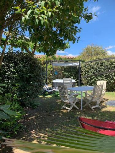 Gîte 4p - Jardin, spa privé de Pâques à Sept - Occitanie : Maisons de vacances proche de Bassan