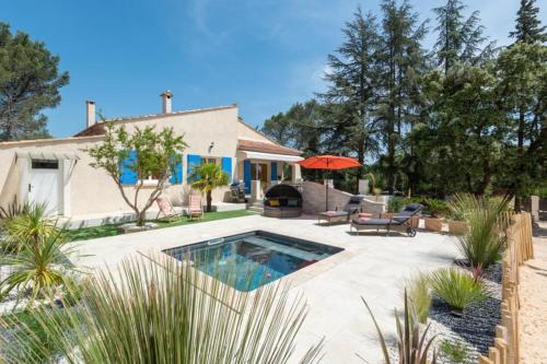 Villa de charme avec piscine chauffée & cigales : Villas proche de Sainte-Anastasie