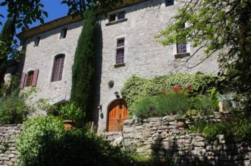 Maison de 7 chambres avec jardin clos a Ferrieres les Verreries : Maisons de vacances proche de Saint-Bauzille-de-Putois