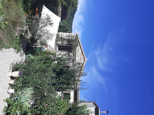 Gîte Cevenol La Pompette : Maisons de vacances proche de Roquedur