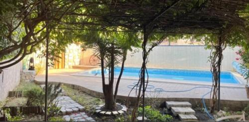 Le clos Roby maison avec piscine proche du centre historique : Maisons de vacances proche de Pézenas