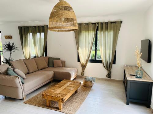 Côte d’Opale -Maison chaleureuse «au bois dormant» : Maisons de vacances proche de Saint-Tricat
