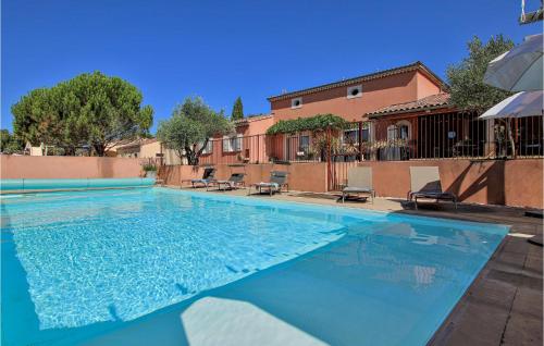 Stunning home in Montboucher sur Jabron with 4 Bedrooms, WiFi and Private swimming pool : Maisons de vacances proche de Savasse