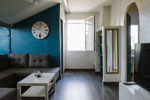 Appart climatisé style loft : Appartements proche de Boujan-sur-Libron