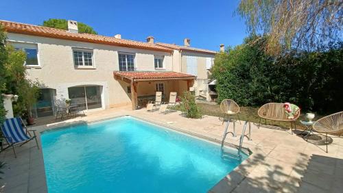 Grande maison familiale avec piscine, proche plage : Maisons de vacances proche de Villeneuve-lès-Béziers
