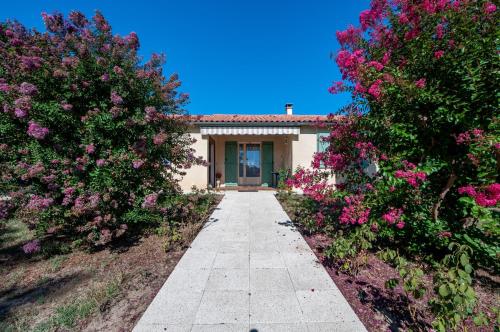Maison de 2 chambres avec jardin clos a Eymet : Maisons de vacances proche de Laperche