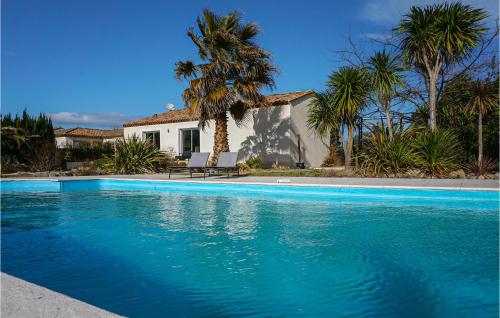 Amazing Home In Saint-gnies-de-fonted With Outdoor Swimming Pool, Private Swimming Pool And 3 Bedrooms : Maisons de vacances proche d'Autignac