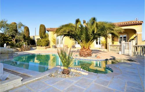 Amazing Home In Jonquire Saint Vincen With Wifi, Private Swimming Pool And Outdoor Swimming Pool : Maisons de vacances proche de Manduel