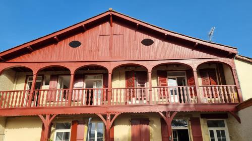 L'ESTANQUET DE LA BASTIDE : Maisons d'hotes proche de Serres-Gaston