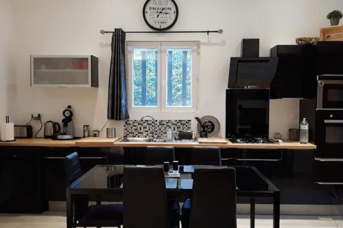 DUPLEX COSY Confort : Appartements proche de Chusclan