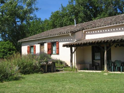 Gite Rural Pour 14 Personnes Avec Piscine Privee : Maisons de vacances proche de Montpezat-de-Quercy