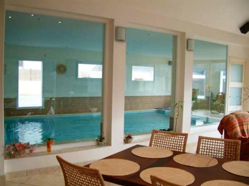 Villa de 5 chambres avec piscine privee jacuzzi et jardin clos a Saint Nic : Villas proche de Dinéault