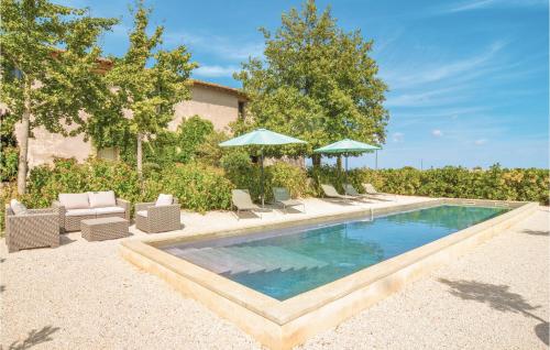 Nice Home In St, Gilles With 4 Bedrooms, Wifi And Private Swimming Pool : Maisons de vacances proche de Saint-Gilles