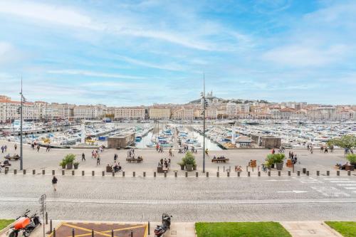 Hostel Ambassade Bretonne Vieux-Port : Auberges de jeunesse proche du 2e Arrondissement de Marseille