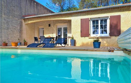 Beautiful Home In Montfaucon With Outdoor Swimming Pool, Wifi And Heated Swimming Pool : Maisons de vacances proche de Saint-Geniès-de-Comolas